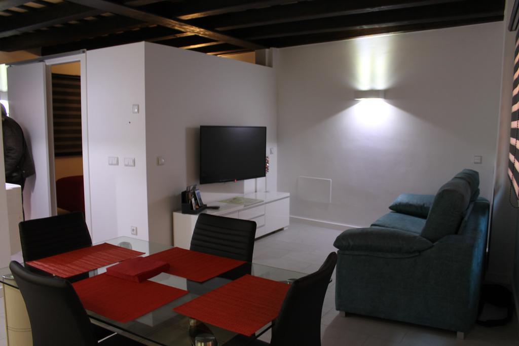 Apartaments Y Habitacions Entre Volcans Олот Номер фото